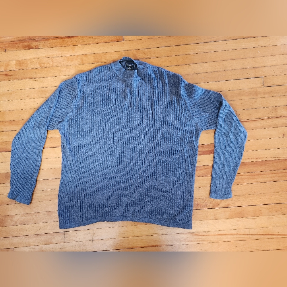 Gray ribbed turtleneck size XL